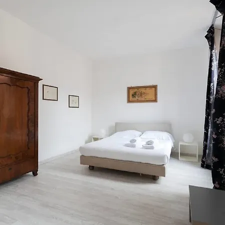 Apartamento Amedei Int 7 *